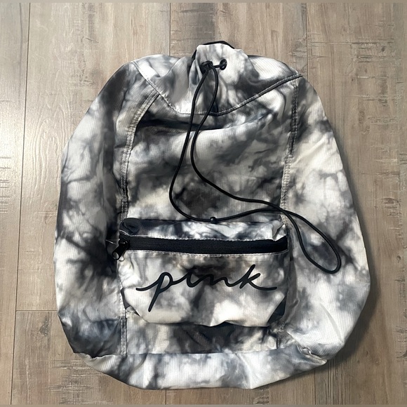 VICTORIA’S SECRET PINK TIE DYE BACKPACK. Combination of gray, white and black. - Picture 2 of 5